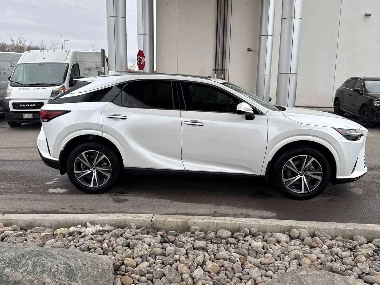 Lexus RX 350h CARFAX/ОБДУХВАНЕ/ПАНОРАМА/ДИСТРОНИК, снимка 4 - Автомобили и джипове - 53893086