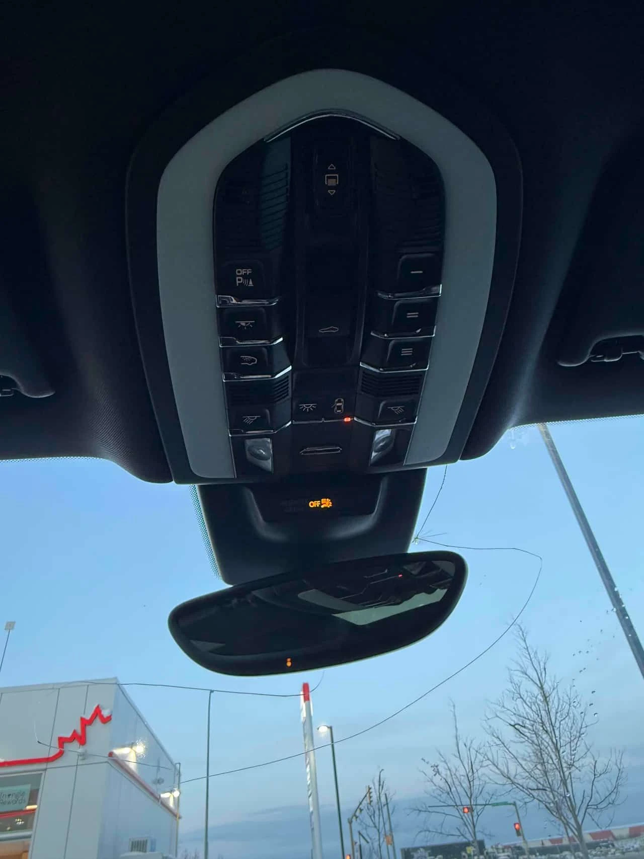 Porsche Macan * AWD * ОБДУХВАНЕ* BOSE* ПАНОРАМА* , снимка 10 - Автомобили и джипове - 54183503