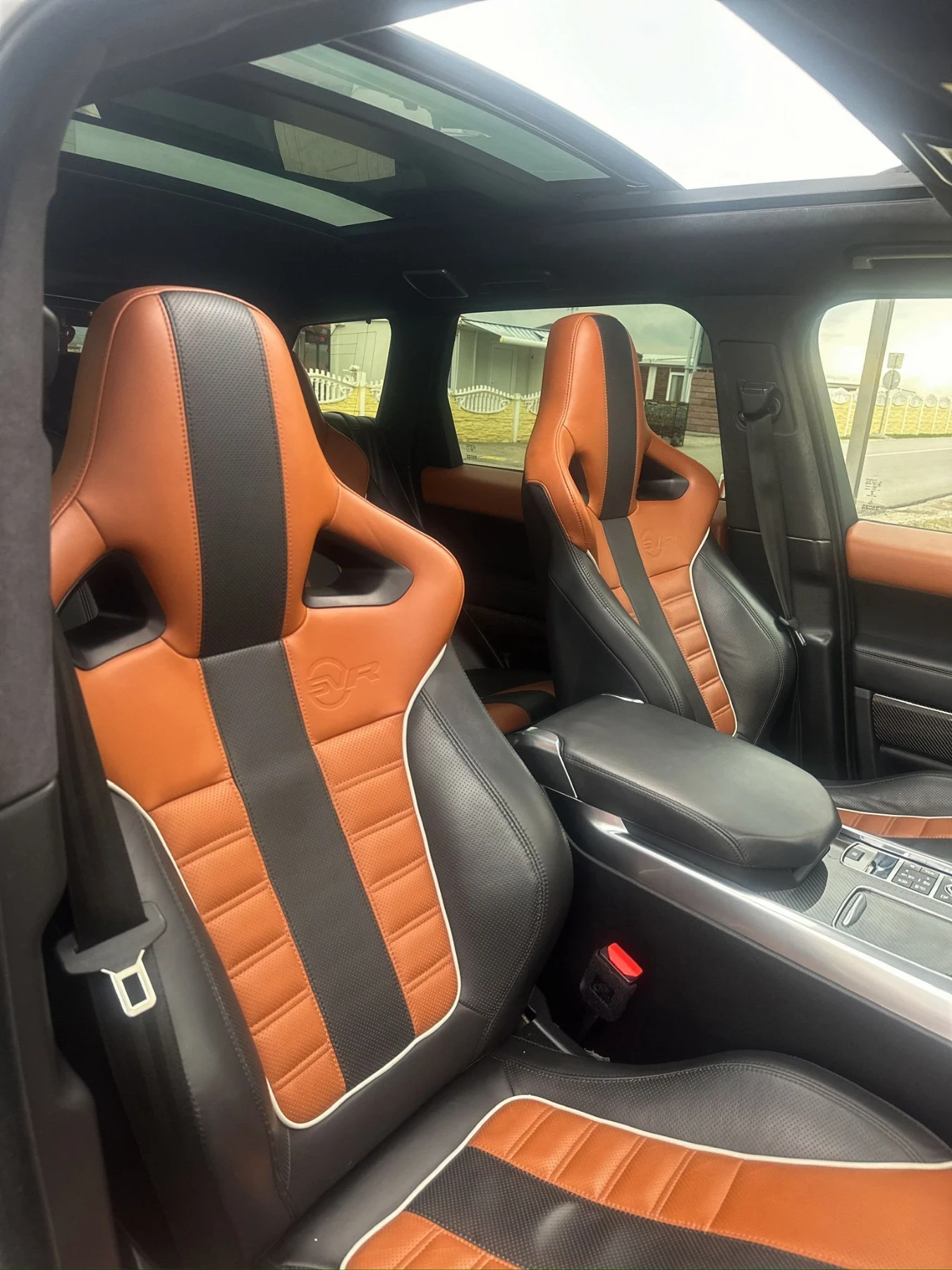 Land Rover Range Rover Sport SVR, снимка 6 - Автомобили и джипове - 54784239