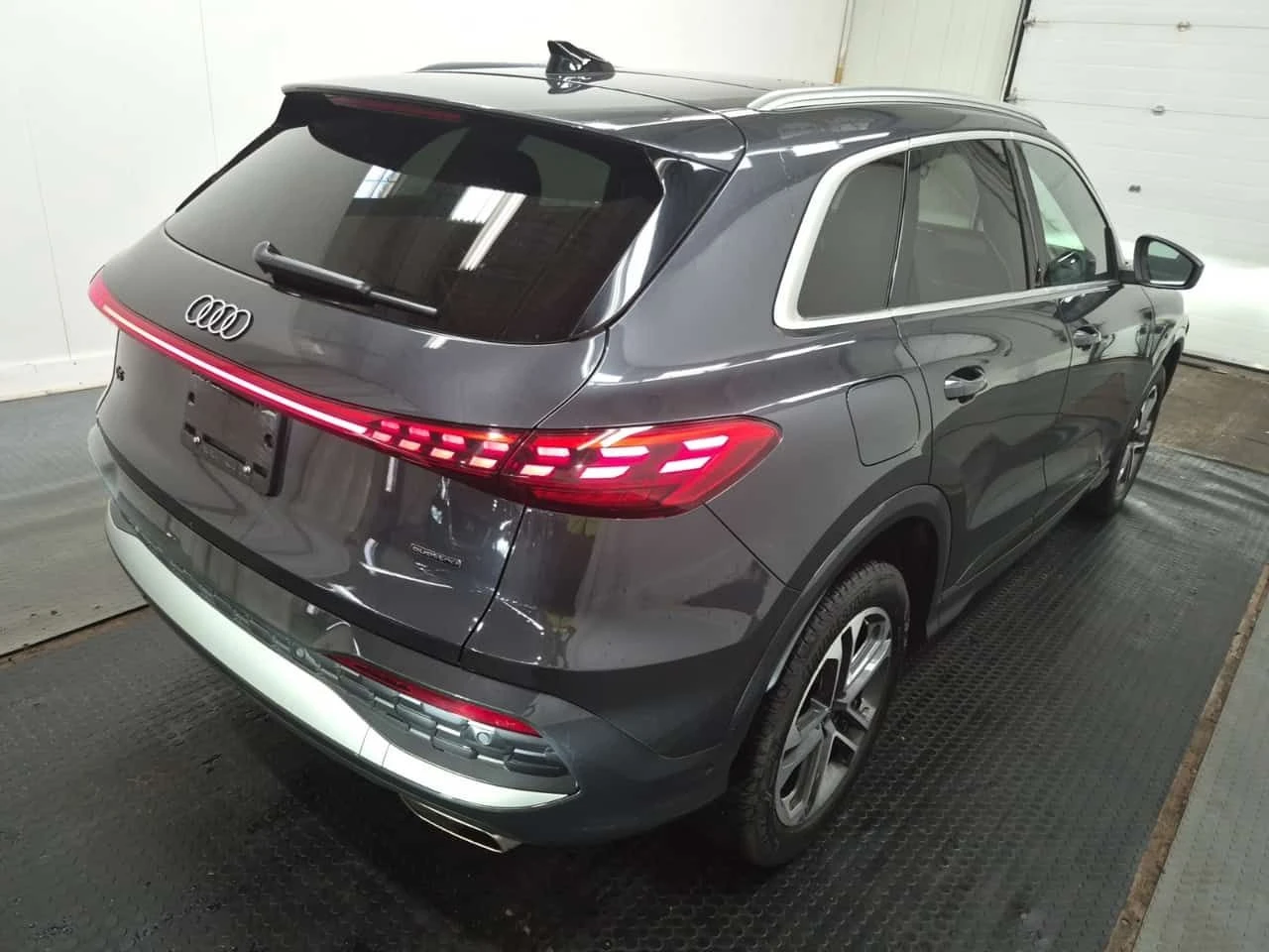 Audi Q5 * 2.0 TFSI quattro * CARFAX * ОПЦИЯ ЗА ФИНАНСИРАНЕ, снимка 9 - Автомобили и джипове - 54885843