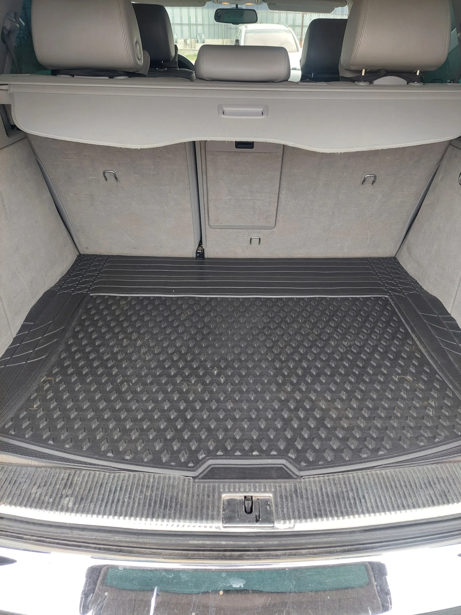 VW Touareg, снимка 8 - Автомобили и джипове - 54933973