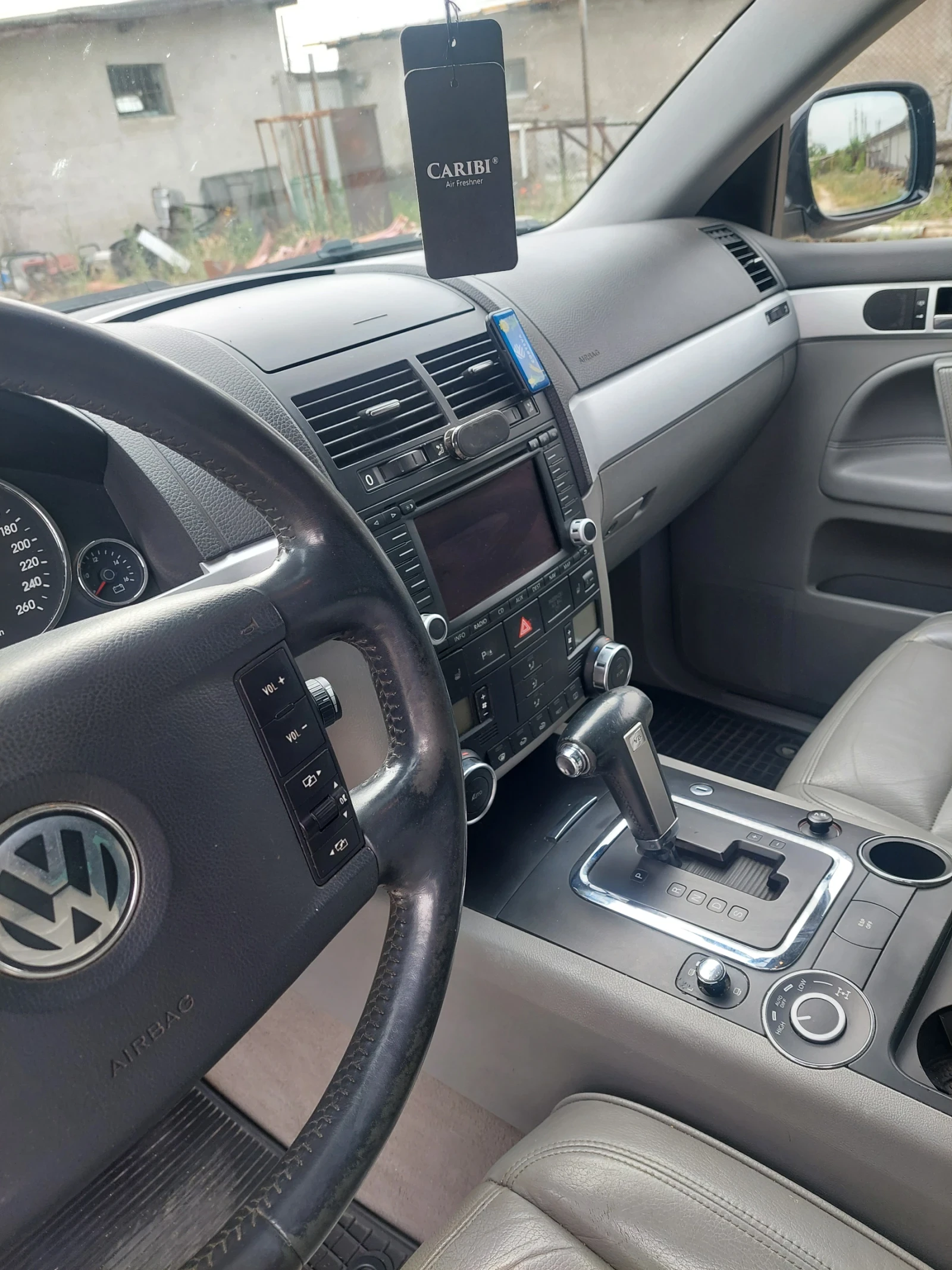 VW Touareg, снимка 5 - Автомобили и джипове - 54933973
