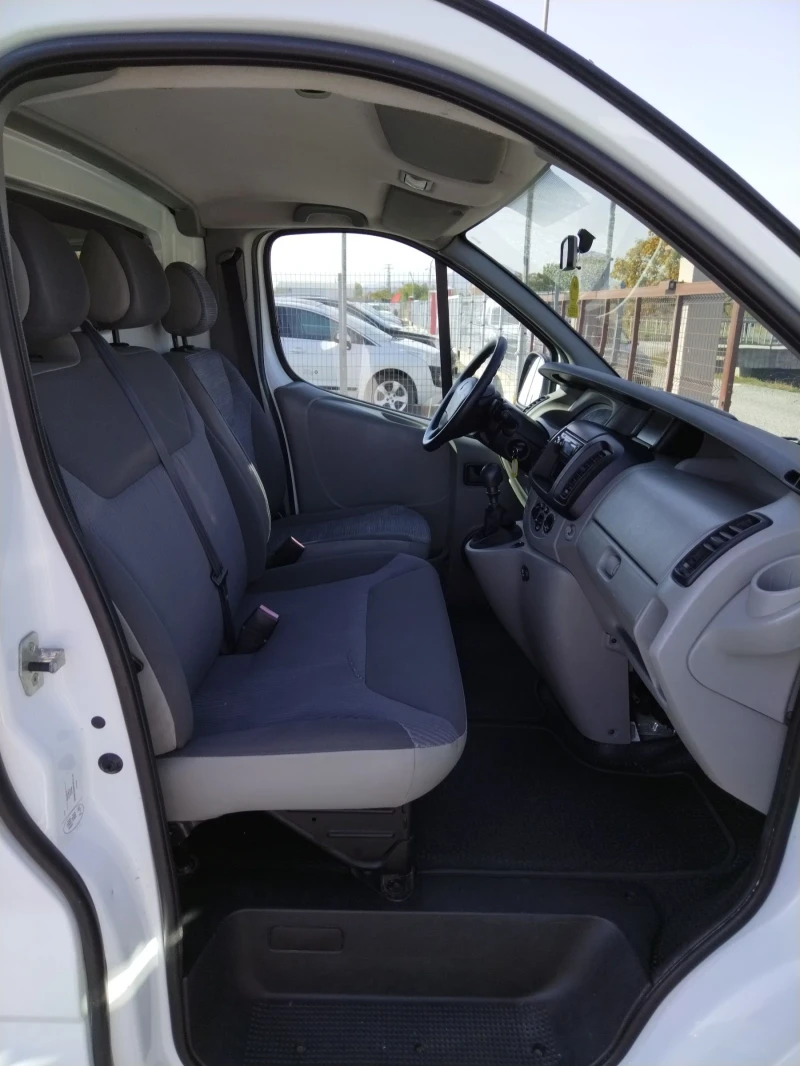 Renault Trafic 2500-150кс-6 скорости. Климатик, снимка 14 - Бусове и автобуси - 47767879