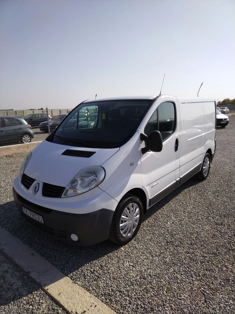 Renault Trafic 2500-150кс-6 скорости. Климатик, снимка 1 - Бусове и автобуси - 47767879