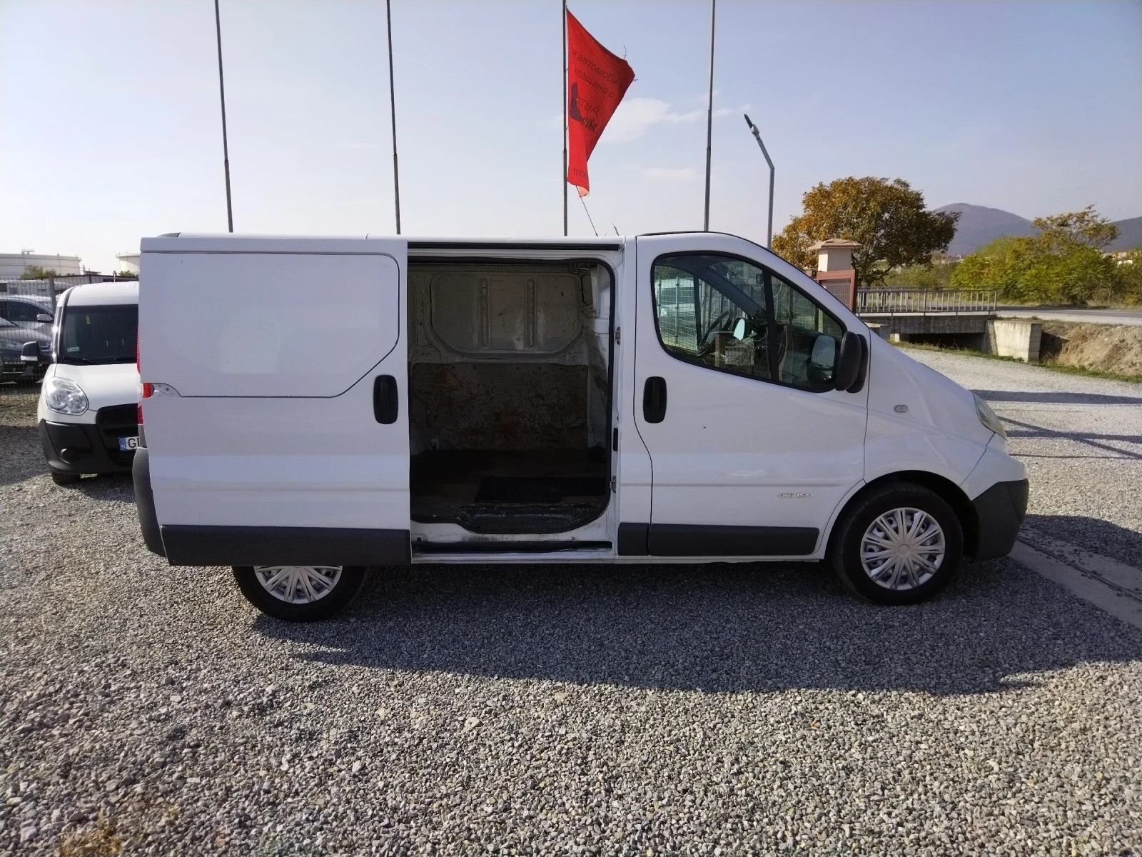 Renault Trafic 2500-150кс-6 скорости. Климатик - изображение 10