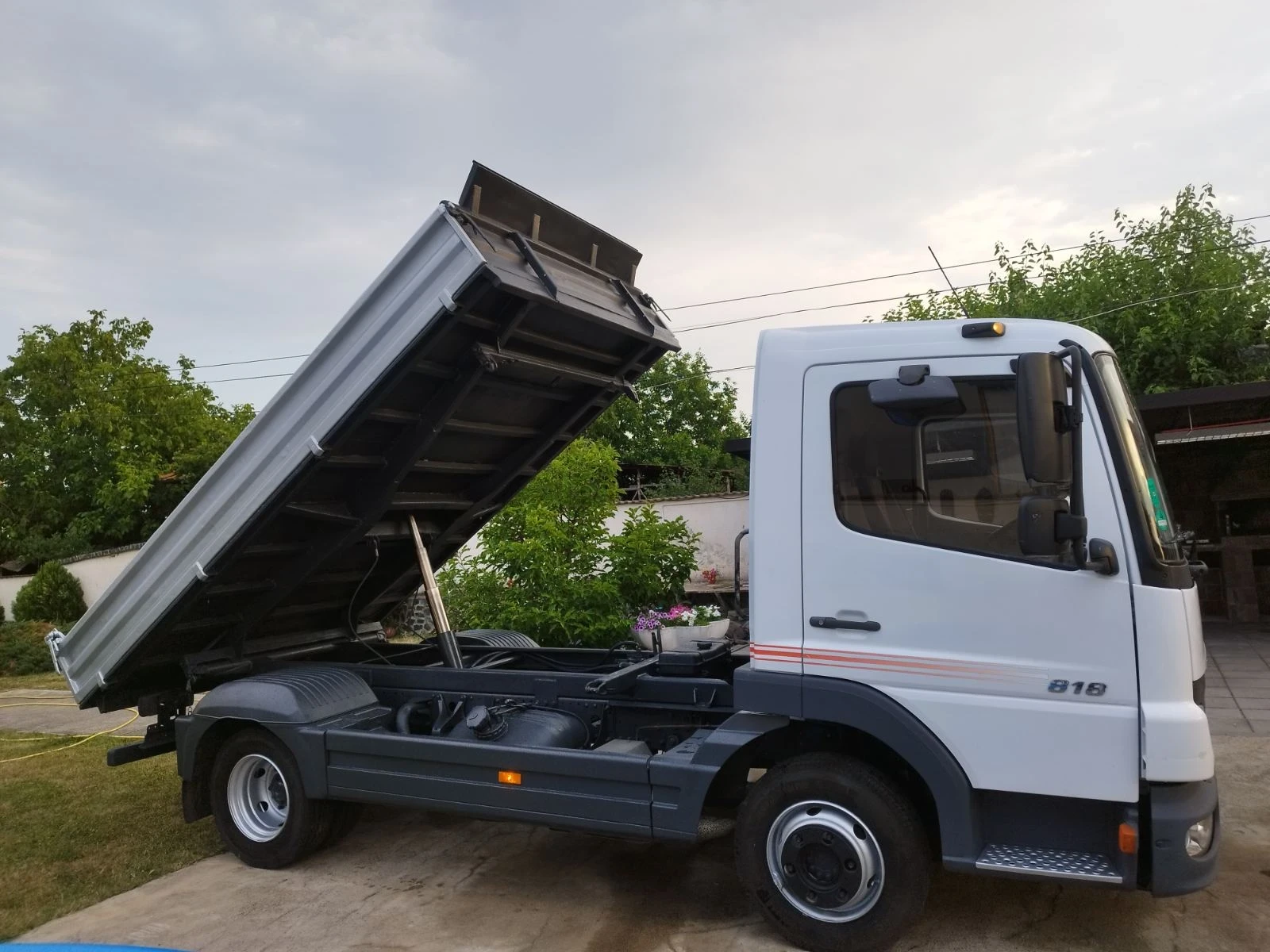 Mercedes-Benz Atego 818 Тристранен Самосвал  - изображение 5