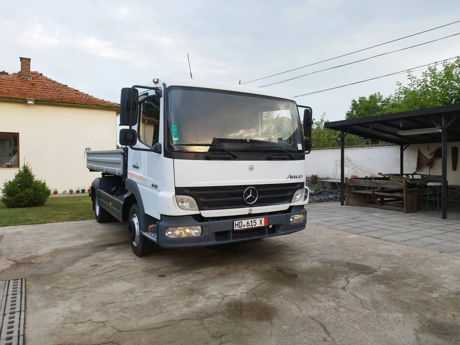Mercedes-Benz Atego 818 Тристранен Самосвал  - изображение 2