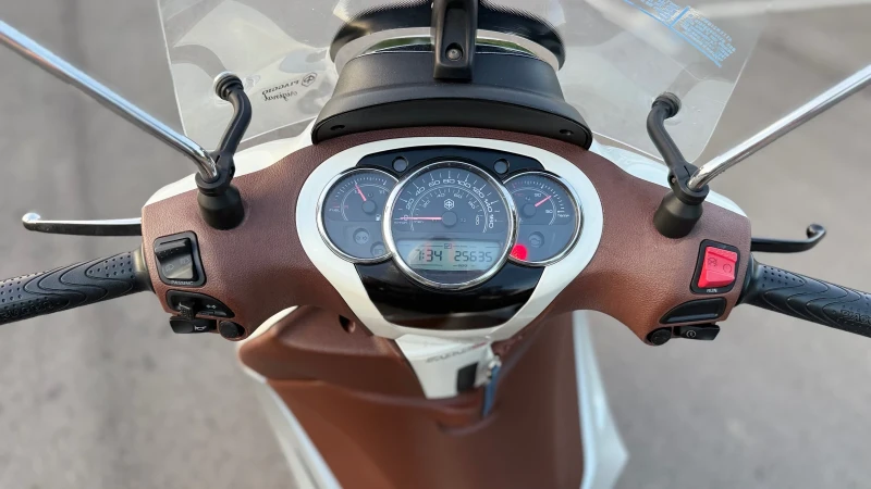 Piaggio Beverly 300 i e, снимка 5 - Мотоциклети и мототехника - 52368766