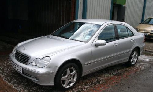 Двигател за Mercedes-Benz C 200, снимка 2 - Части - 20333256