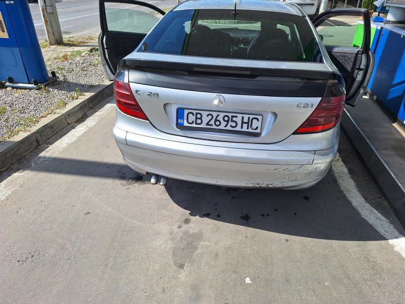 Mercedes-Benz C 220, снимка 4 - Автомобили и джипове - 46313099