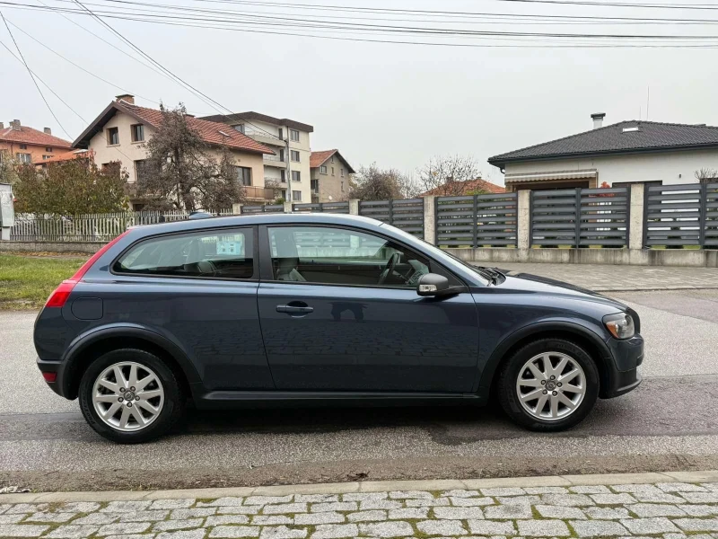 Volvo C30 2.4i, снимка 3 - Автомобили и джипове - 48436308