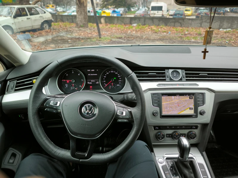 VW Passat TDI, снимка 13 - Автомобили и джипове - 48488538