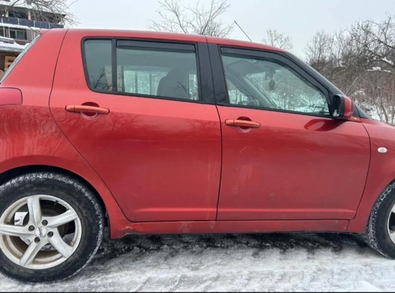 Suzuki Swift 1.3i 92 k.c ГАЗ, снимка 4 - Автомобили и джипове - 49490356