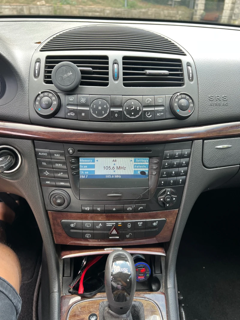 Mercedes-Benz E 320 E320 CDI, снимка 12 - Автомобили и джипове - 51699671