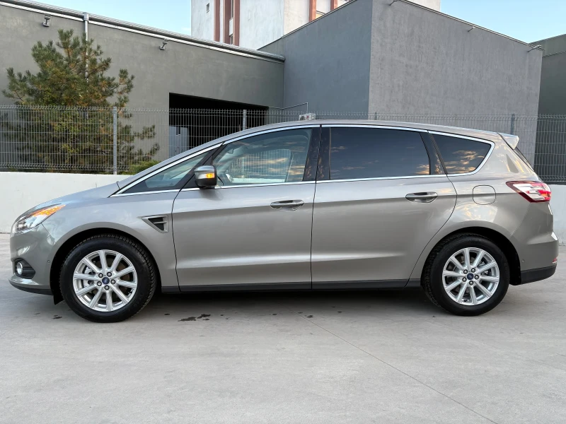 Ford S-Max Titanium 4x4 180kc Euro 6 Automatic 7 места Full, снимка 3 - Автомобили и джипове - 52181636