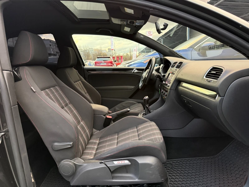 VW Golf GTI, снимка 10 - Автомобили и джипове - 52526099