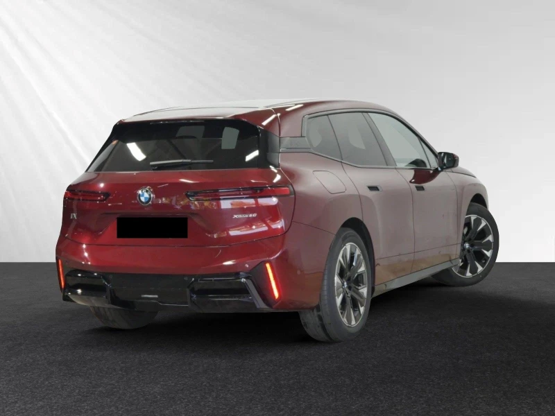 BMW iX xDrive60/FACELIFT/M-SPORT/SKY LOUNGE/H&K/360/LED/, снимка 2 - Автомобили и джипове - 52562916