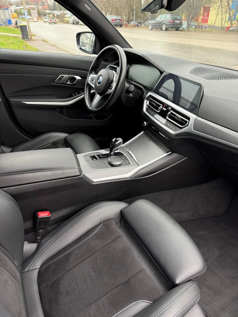 BMW 320 M Packet* Laser* Digital* Hi-Fi* Head Up* , снимка 13 - Автомобили и джипове - 52662863