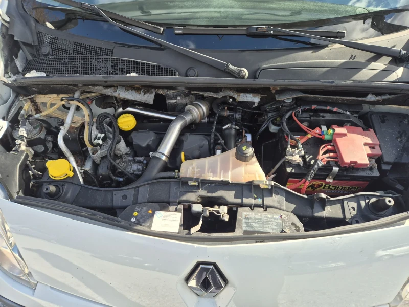 Renault Kangoo 1.5 дизел ТОП, снимка 16 - Автомобили и джипове - 52946668