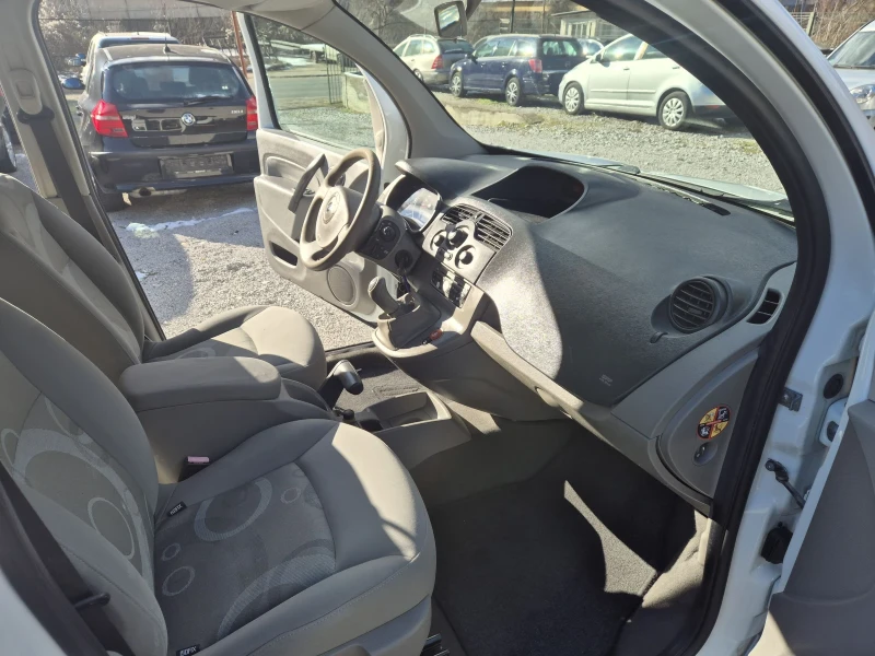 Renault Kangoo 1.5 дизел ТОП, снимка 13 - Автомобили и джипове - 52946668