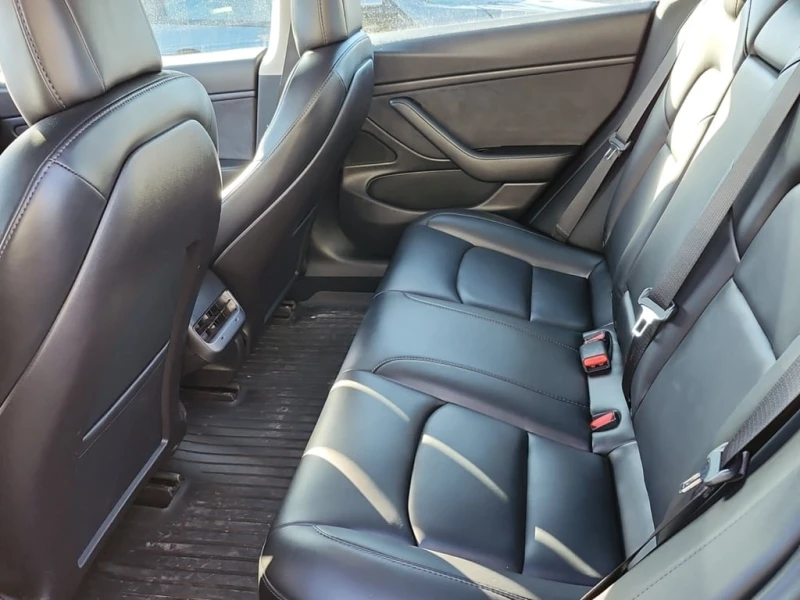 Tesla Model 3 * LONG RANGE * CARFAX * БЕЗ ПЪРВОНАЧАЛНА ВНОСКА, снимка 13 - Автомобили и джипове - 53231669