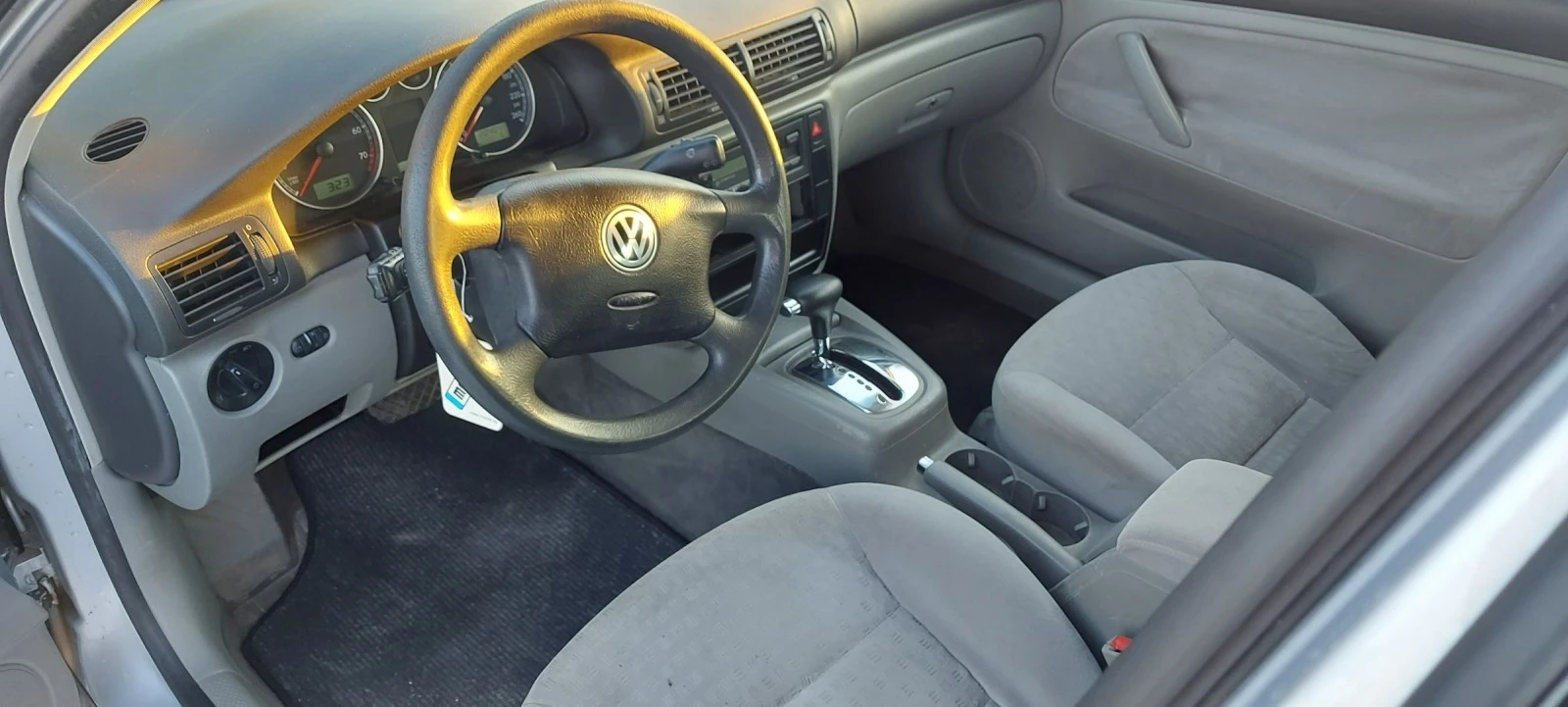 VW Passat 2.0i - изображение 8