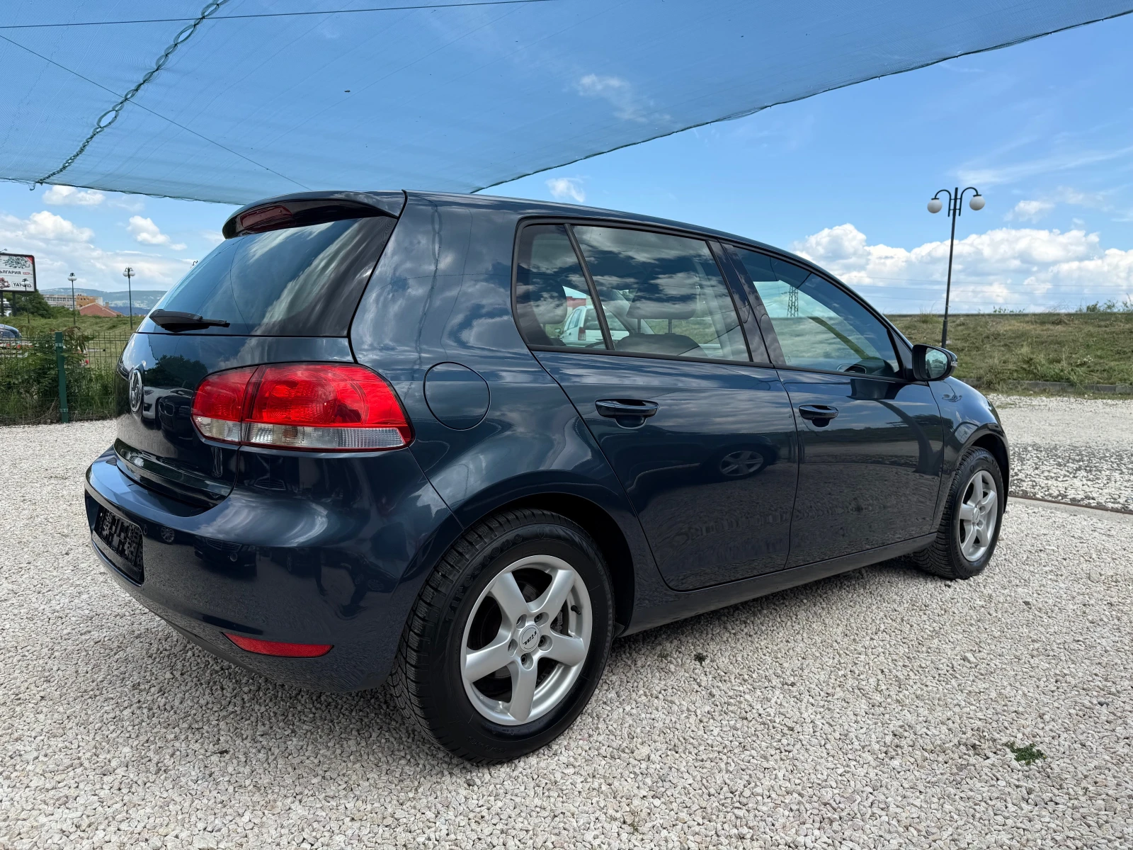 VW Golf 1.4i, КЛИМАТИК, ПАРКТРОНИК,  - изображение 4