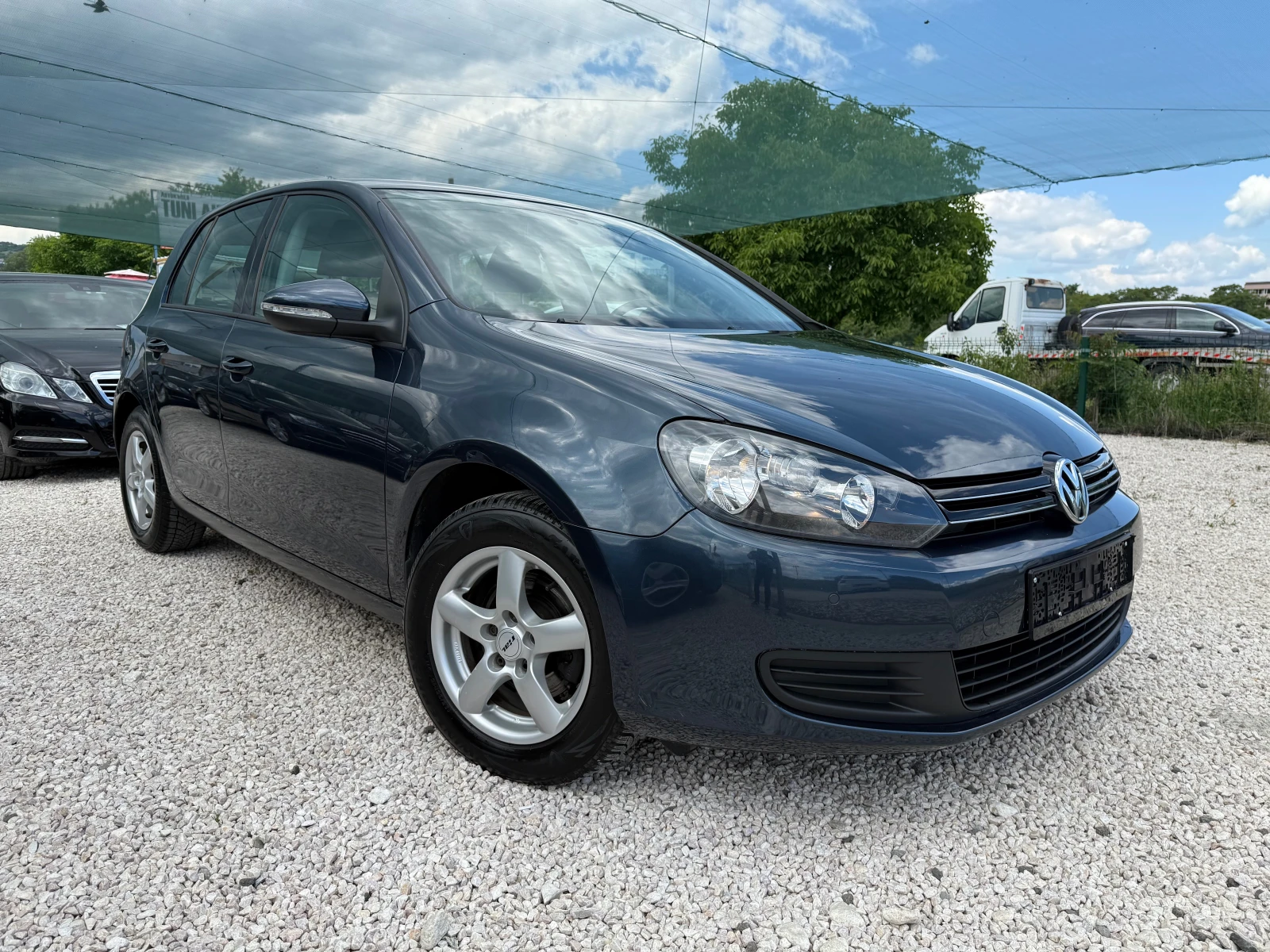 VW Golf 1.4i, КЛИМАТИК, ПАРКТРОНИК,  - изображение 3