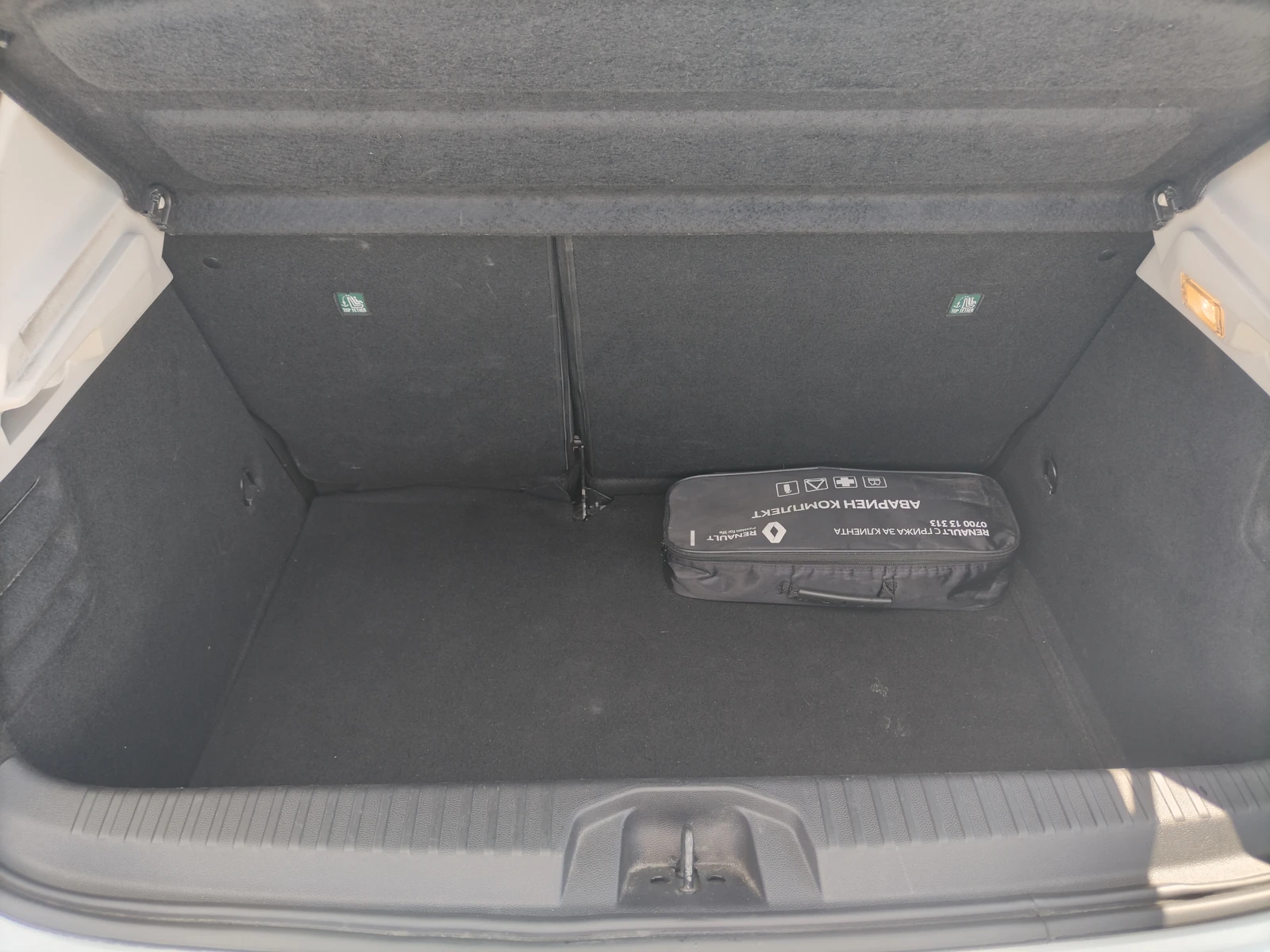 Renault Clio 1.0TCe/ 100к.с./Life, снимка 13 - Автомобили и джипове - 51215266