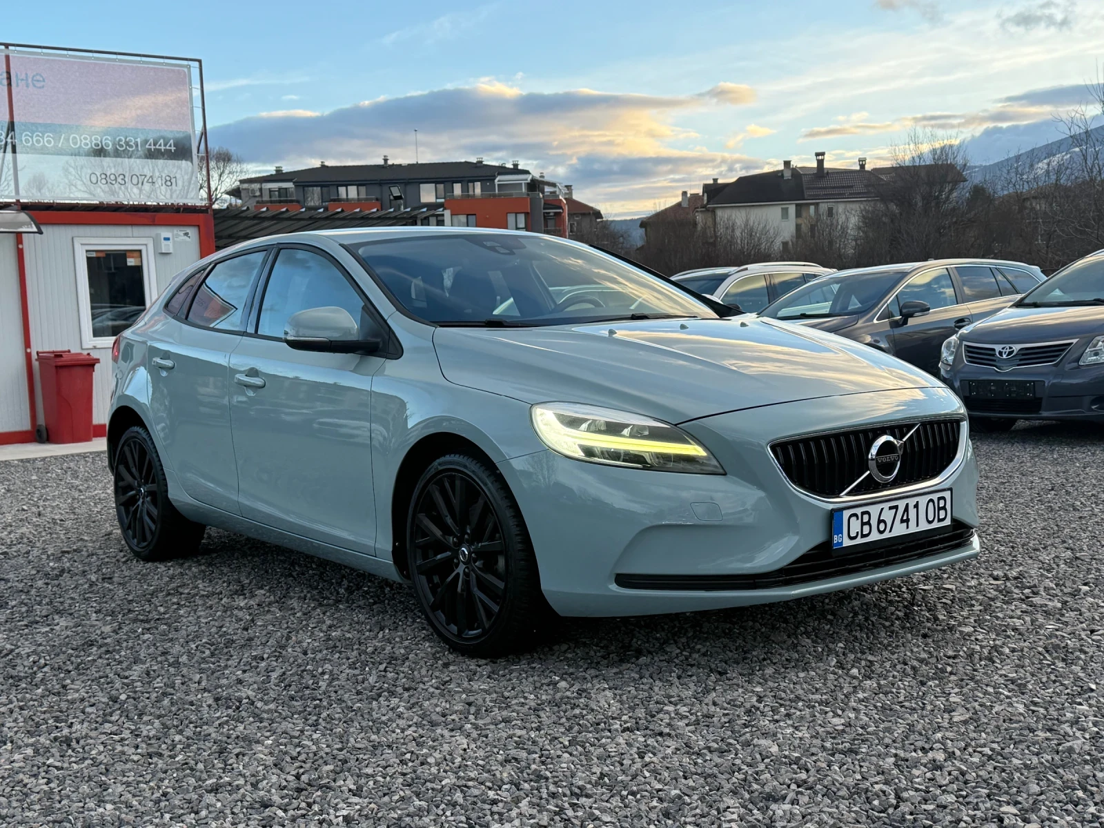 Volvo V40 Facelift 2016г. 2.0D(120hp)Full Led/Navi/Bluetooth - изображение 3