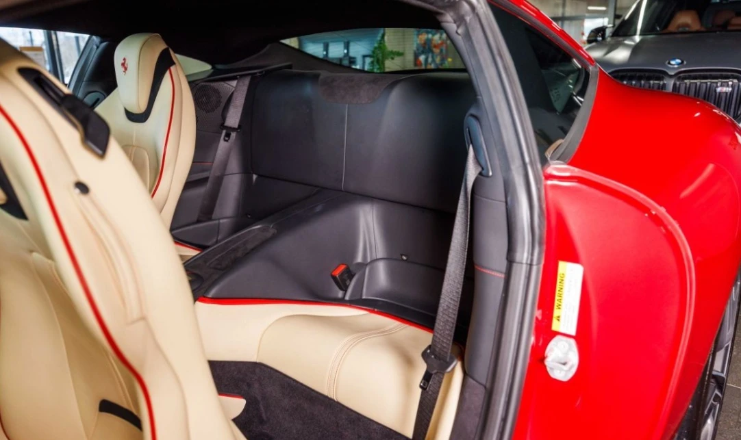 Ferrari Roma 3.9 V8, снимка 12 - Автомобили и джипове - 54069986