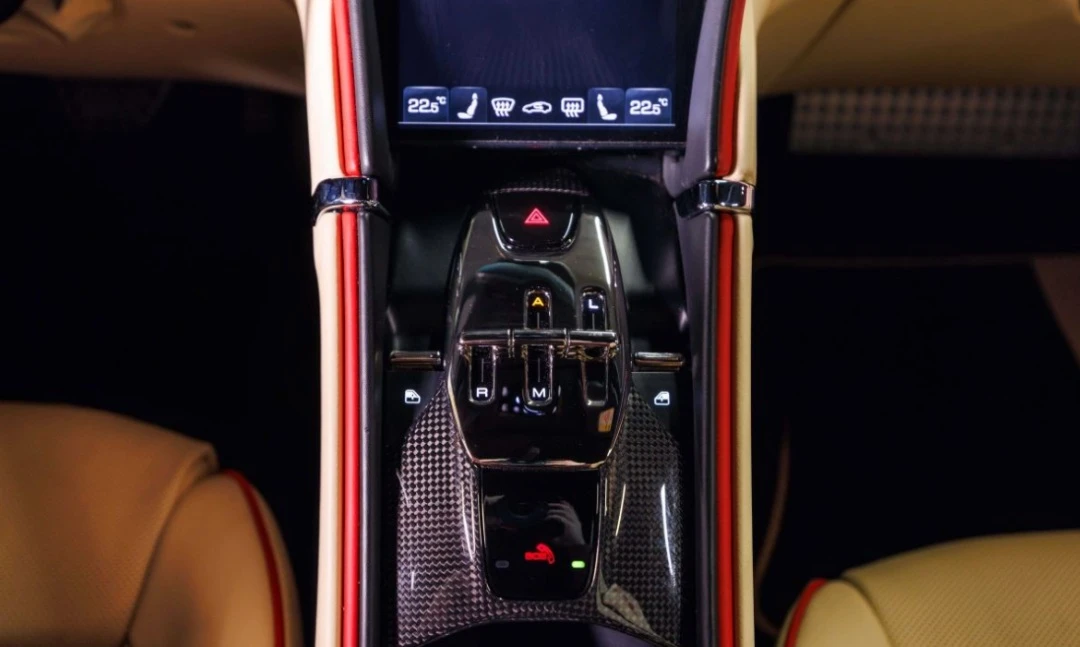 Ferrari Roma 3.9 V8, снимка 10 - Автомобили и джипове - 54069986