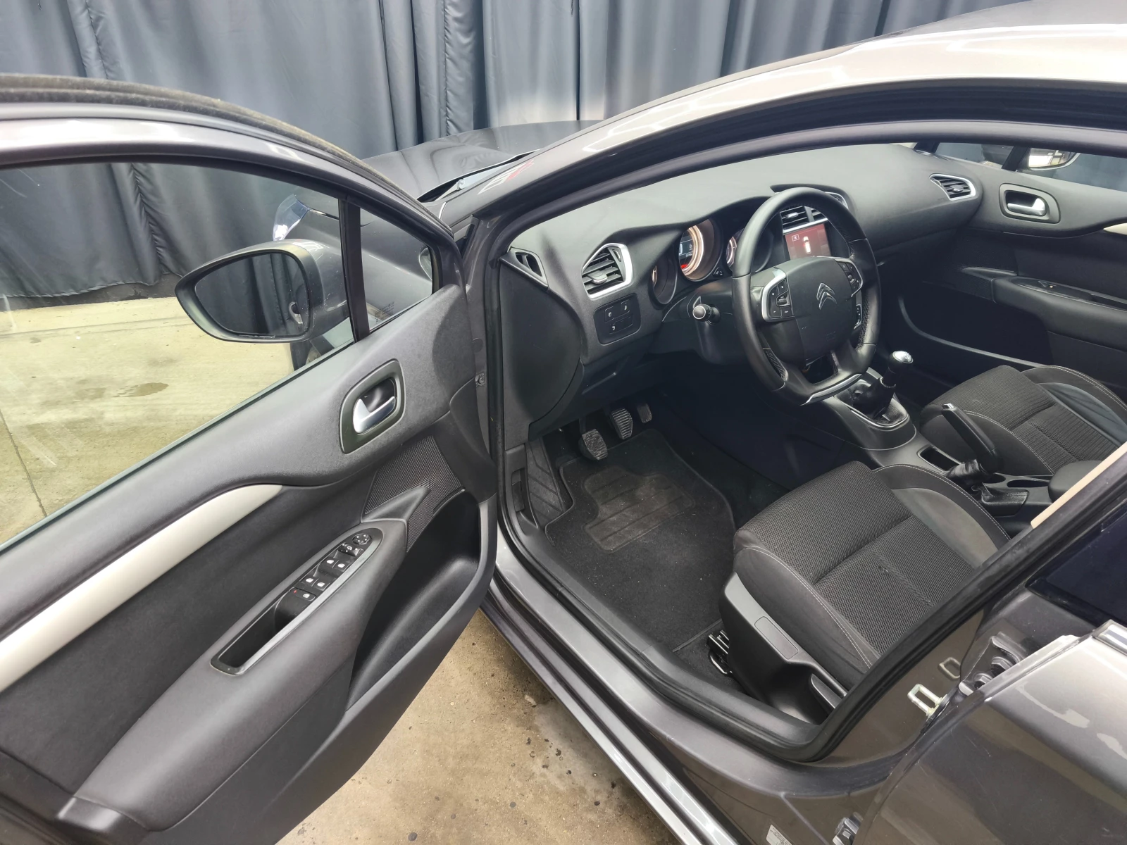 Citroen C4 1.6hdi FACE, снимка 7 - Автомобили и джипове - 54288993