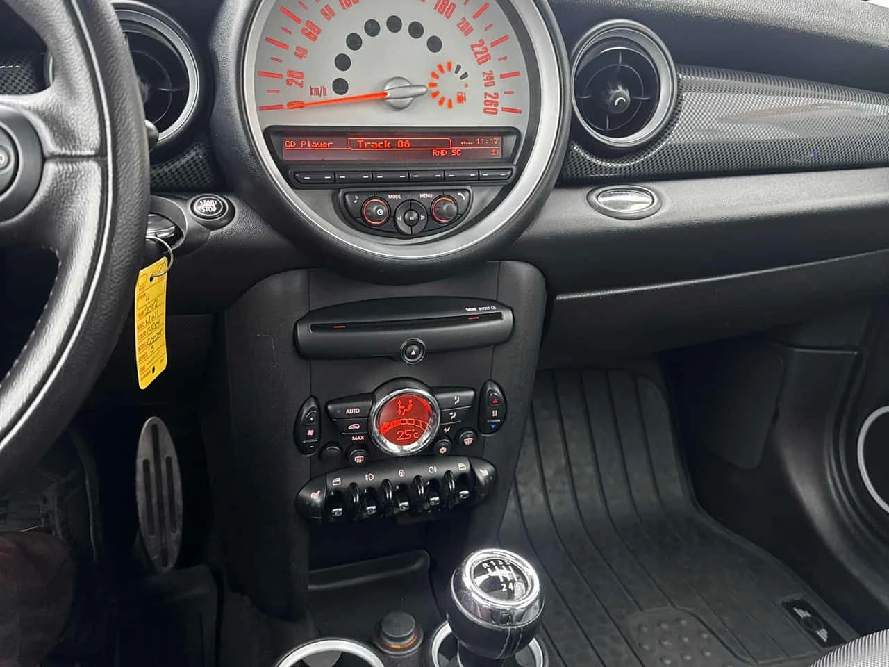 Mini Cooper s | ПАНОРАМА| ПОДГРЕВИ| ДВА КЛЮЧА| KEYLESS| CARFAX, снимка 13 - Автомобили и джипове - 54419035