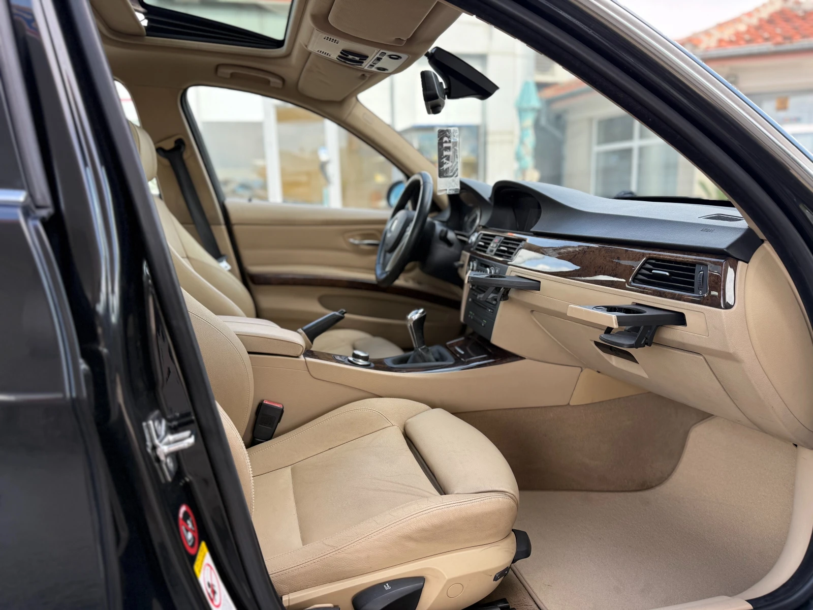 BMW 330 Recaro/Hi-Fi/Подгрев, снимка 14 - Автомобили и джипове - 54781639
