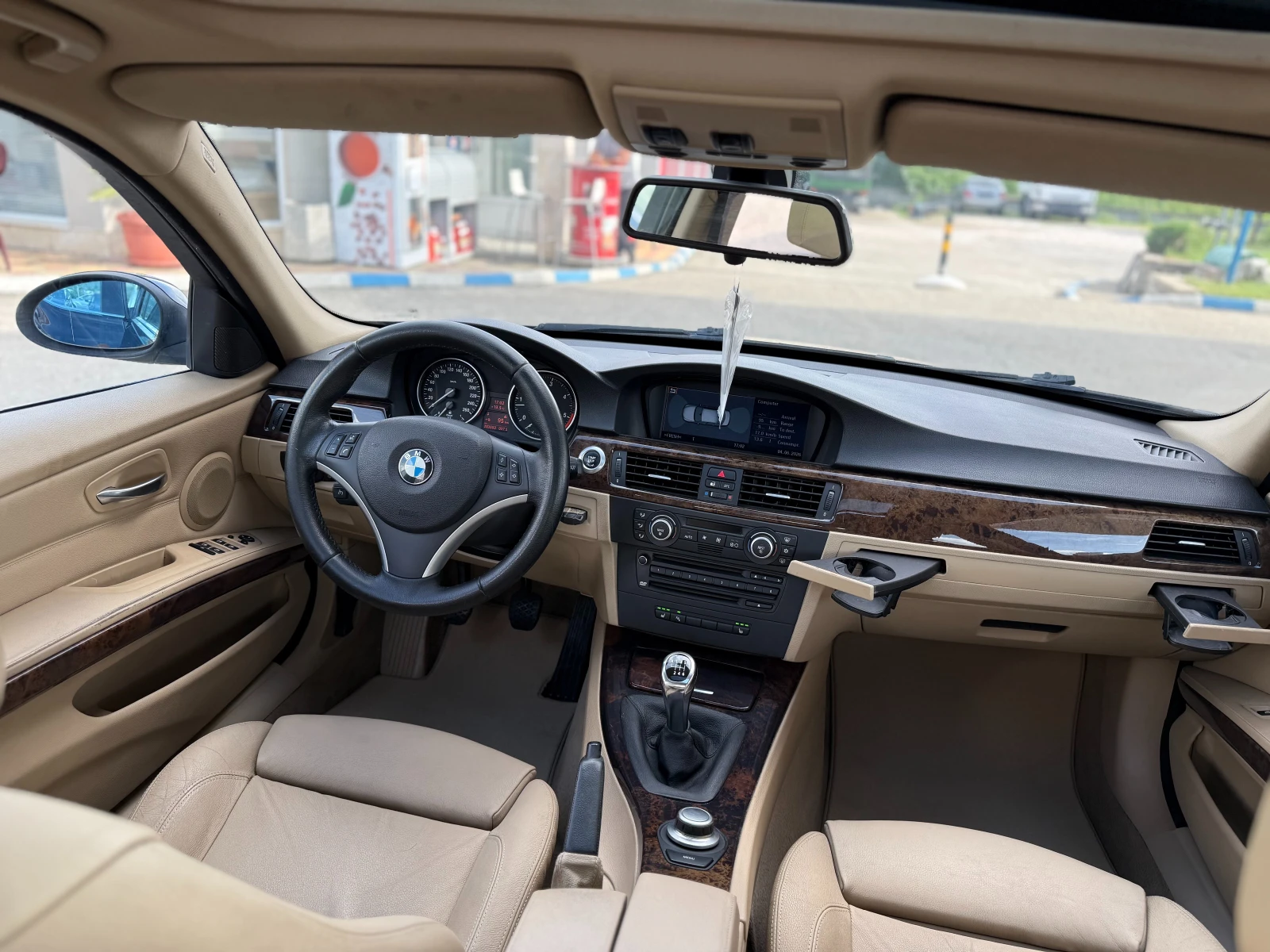 BMW 330 Recaro/Hi-Fi/Подгрев, снимка 13 - Автомобили и джипове - 54781639