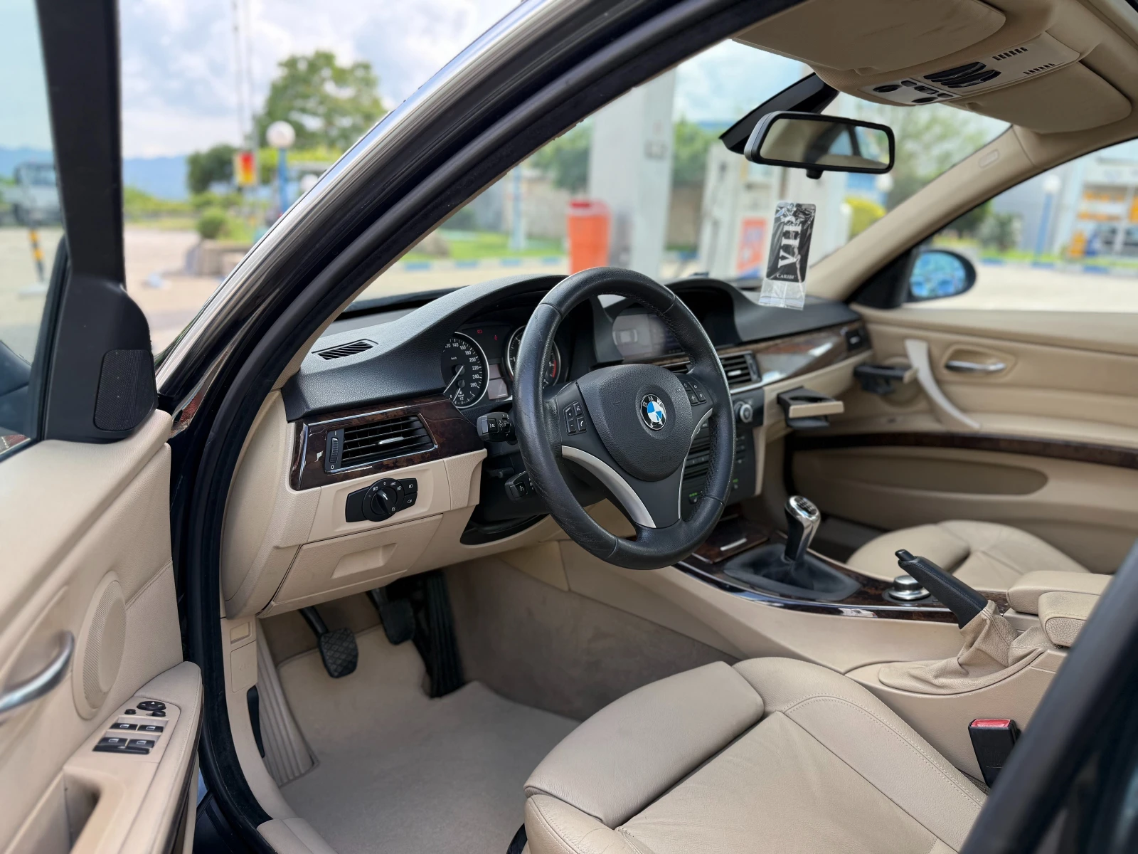 BMW 330 Recaro/Hi-Fi/Подгрев, снимка 10 - Автомобили и джипове - 54781639