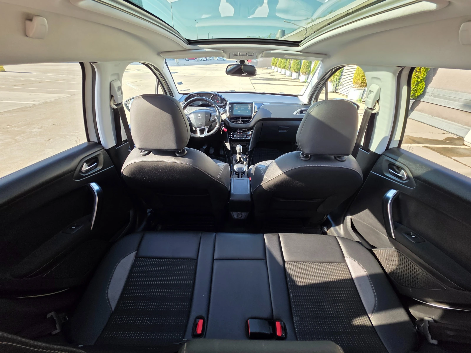 Peugeot 2008 1.6 BlueHD-100hp-Facelift, снимка 16 - Автомобили и джипове - 54890982