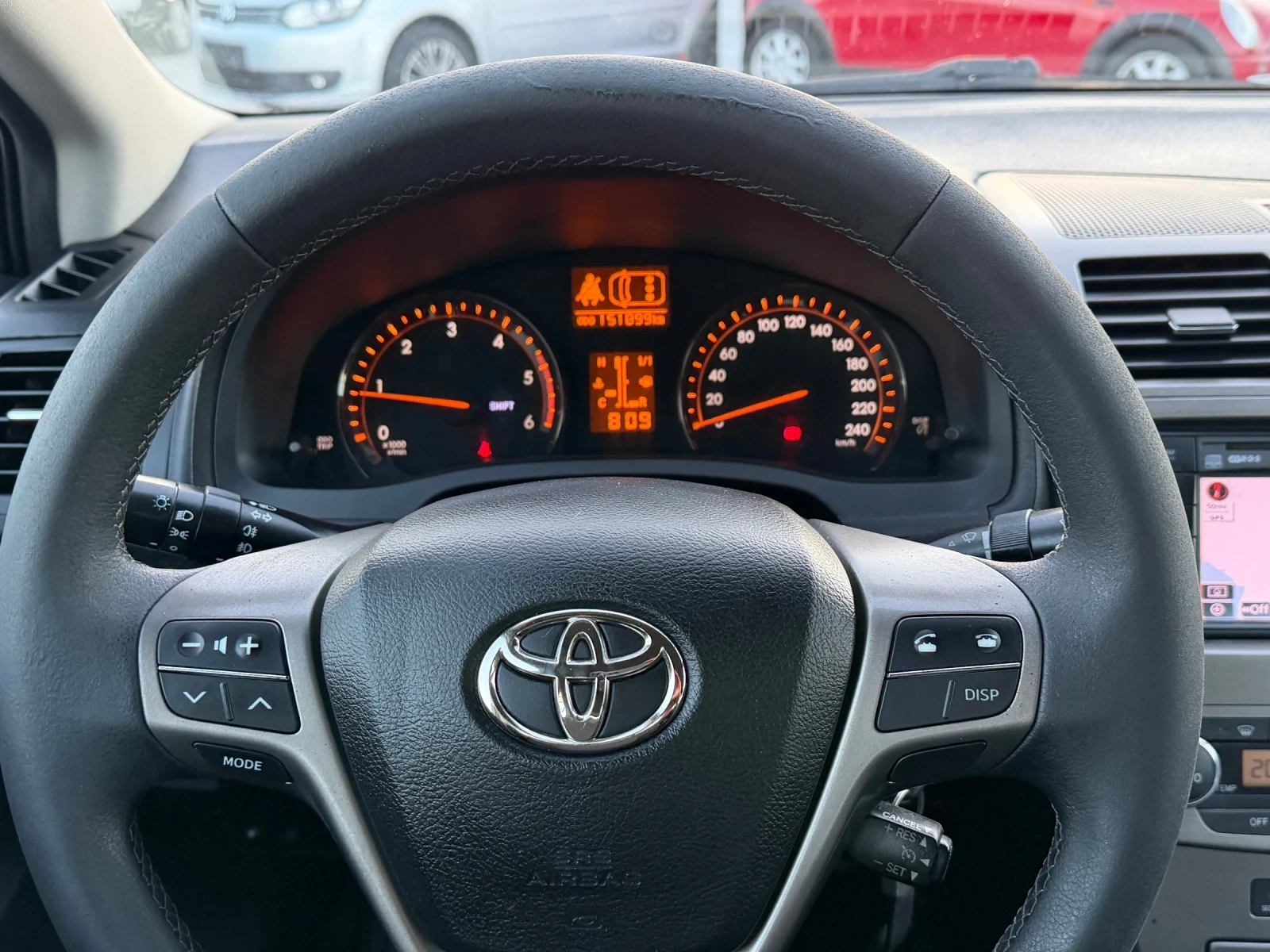Toyota Avensis 2.0D4D ИТАЛИЯ, снимка 11 - Автомобили и джипове - 55003053