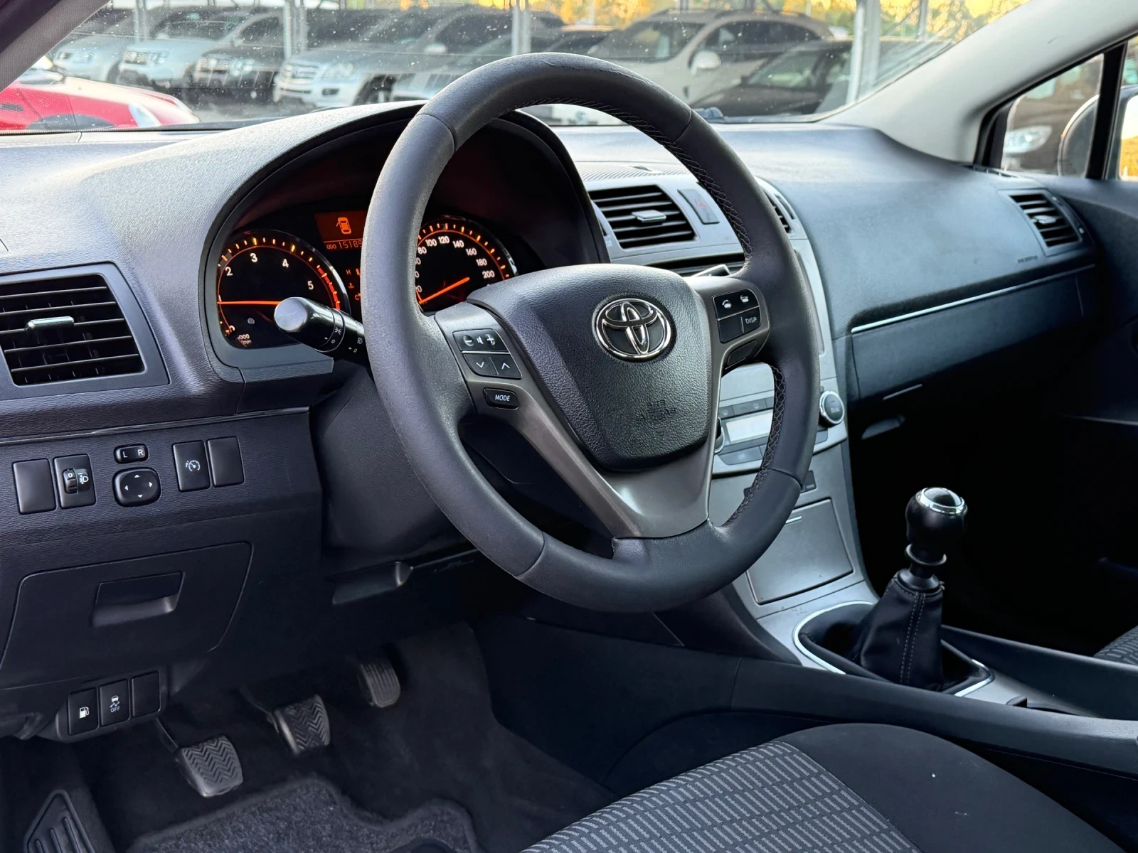 Toyota Avensis 2.0D4D ИТАЛИЯ, снимка 5 - Автомобили и джипове - 55003053