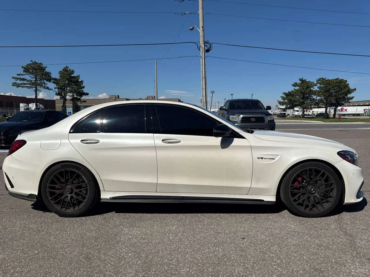 Mercedes-Benz C 63 AMG * 63 S * АВТОКРЕДИТ БЕЗ ПЪРВОНАЧАЛНА ВНОСКА* , снимка 3 - Автомобили и джипове - 55079870