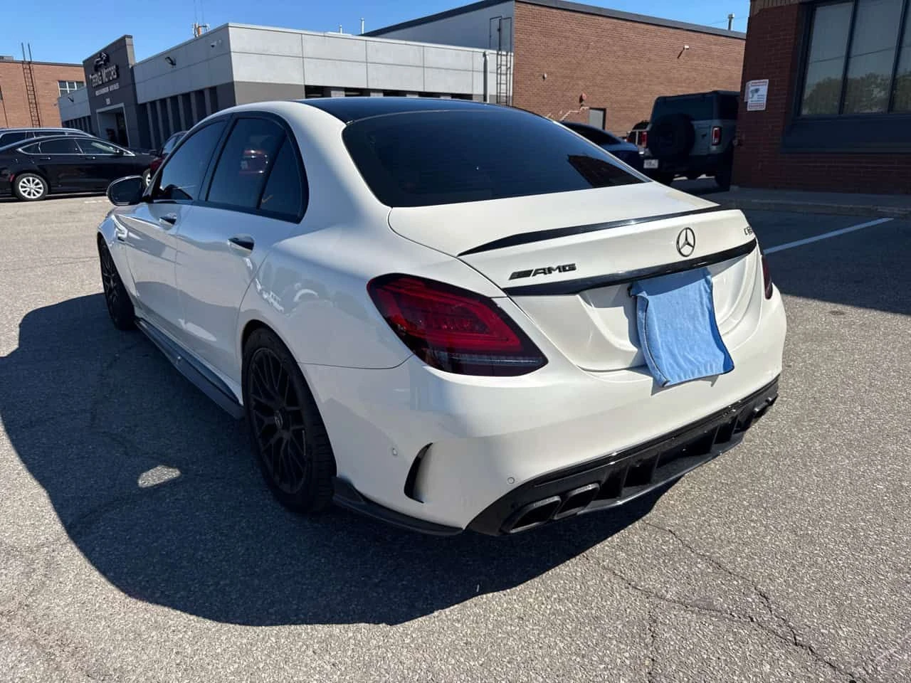 Mercedes-Benz C 63 AMG * 63 S * АВТОКРЕДИТ БЕЗ ПЪРВОНАЧАЛНА ВНОСКА* , снимка 17 - Автомобили и джипове - 55079870