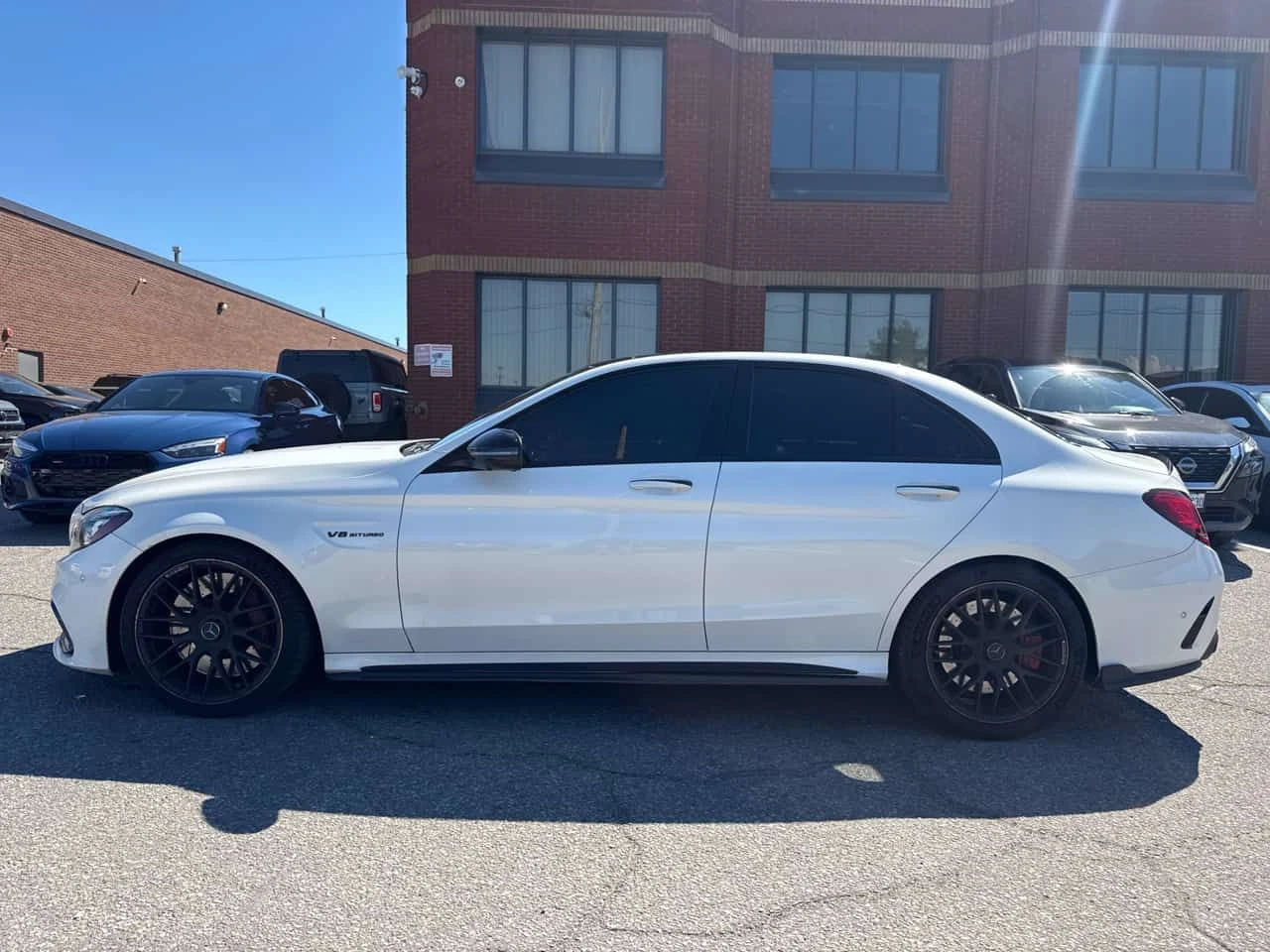 Mercedes-Benz C 63 AMG * 63 S * АВТОКРЕДИТ БЕЗ ПЪРВОНАЧАЛНА ВНОСКА* , снимка 2 - Автомобили и джипове - 55079870