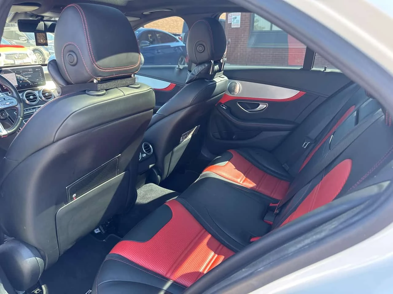 Mercedes-Benz C 63 AMG * 63 S * АВТОКРЕДИТ БЕЗ ПЪРВОНАЧАЛНА ВНОСКА* , снимка 13 - Автомобили и джипове - 55079870