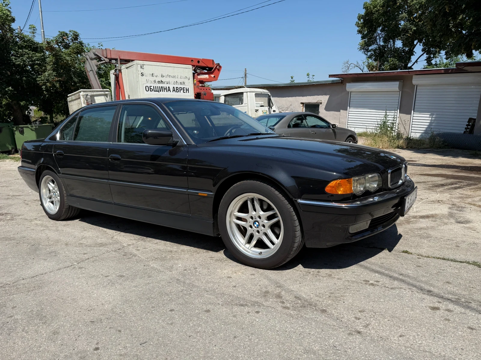 BMW 740, снимка 2 - Автомобили и джипове - 55172316