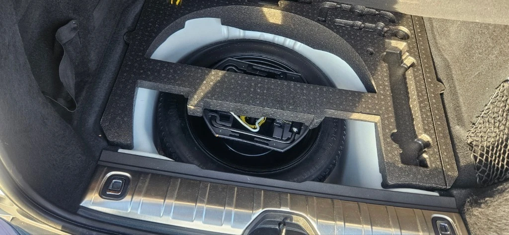 Peugeot 2008 ALLURE, снимка 7 - Автомобили и джипове - 55811385