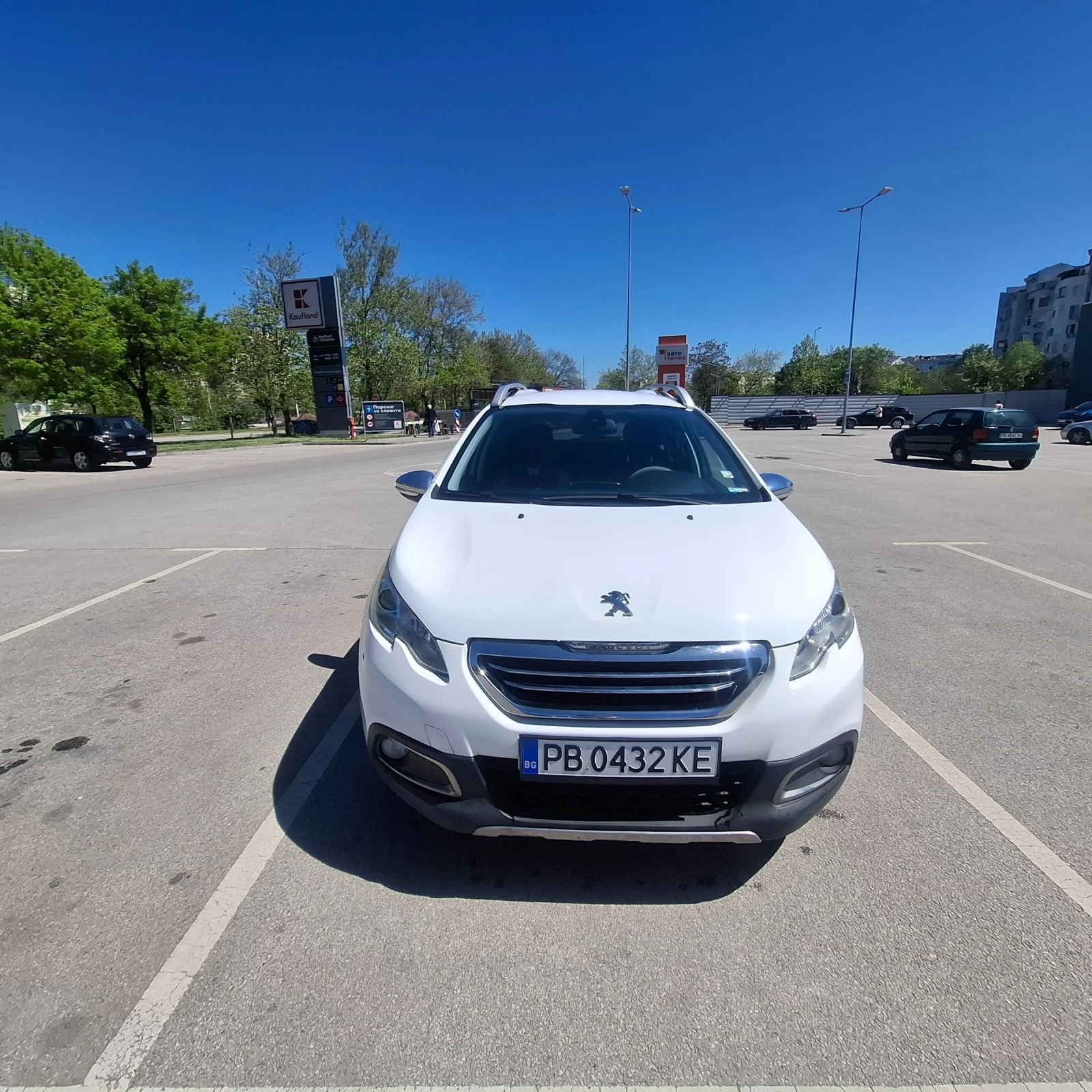 Peugeot 2008 ALLURE, снимка 2 - Автомобили и джипове - 55811385