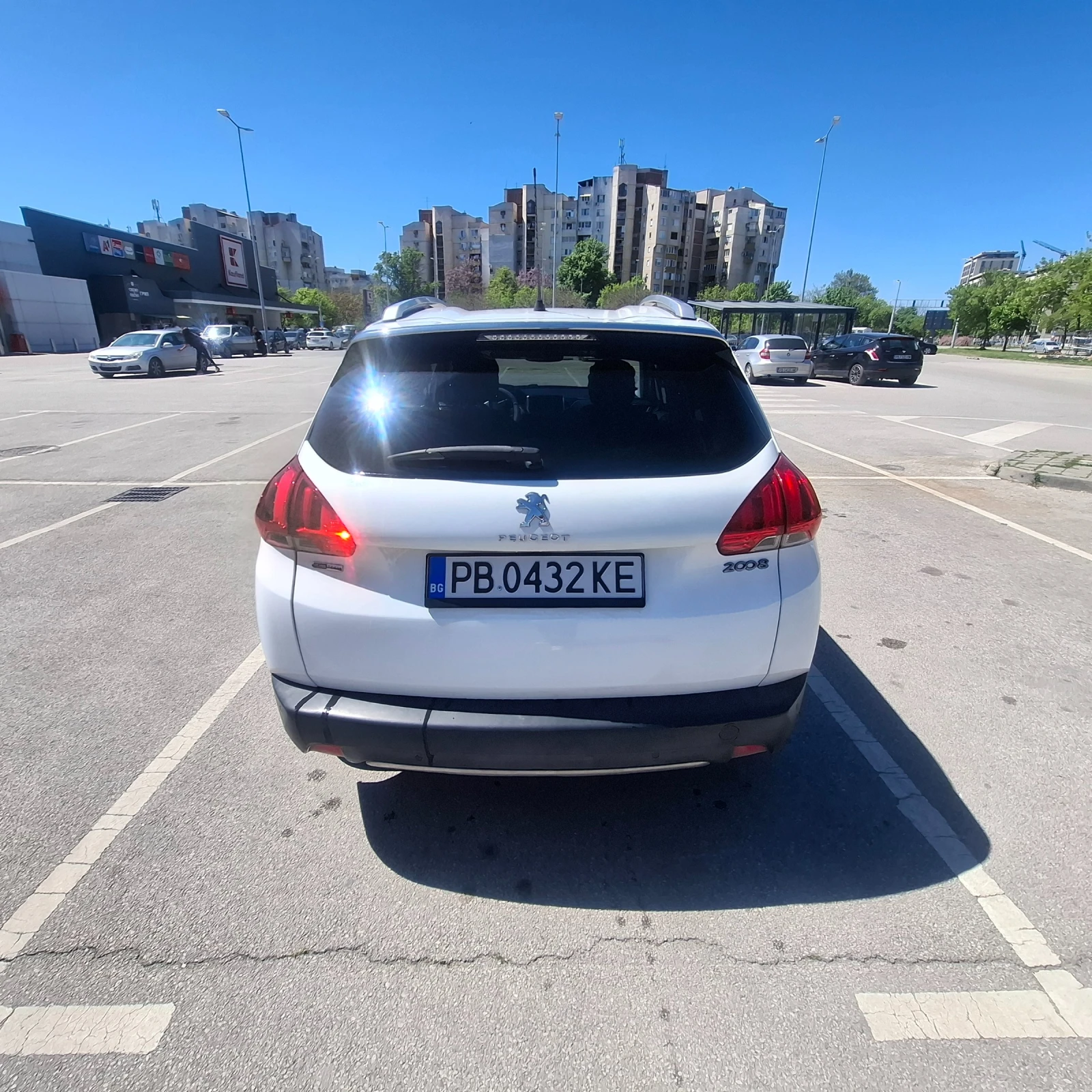 Peugeot 2008 ALLURE, снимка 4 - Автомобили и джипове - 55811385