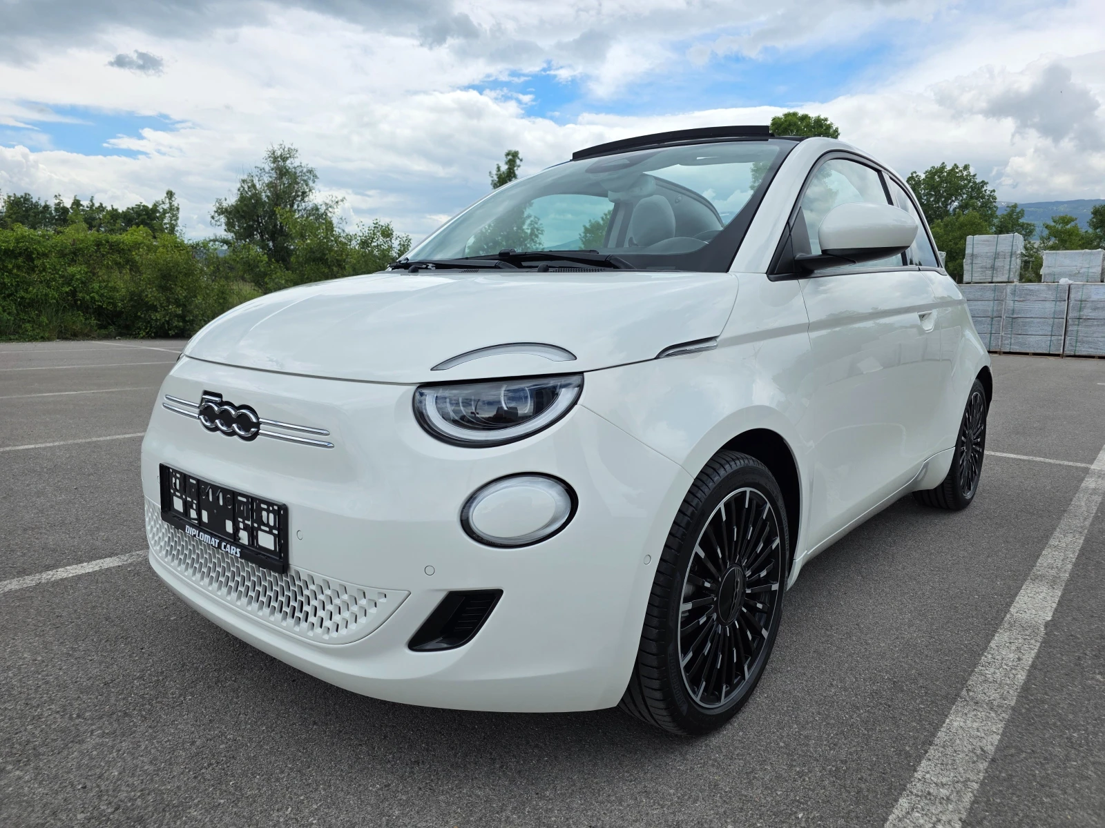 Fiat 500e Icon Cabrio 42 kWh, снимка 8 - Автомобили и джипове - 55840534
