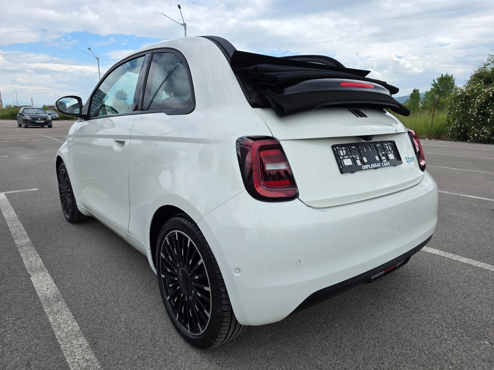 Fiat 500e Icon Cabrio 42 kWh, снимка 6 - Автомобили и джипове - 55840534